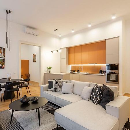 Luxurious Minimalist Residence With Sauna By Prestige Homes บูดาเปสต์ ภายนอก รูปภาพ