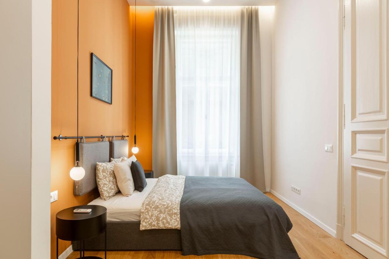 Luxurious Minimalist Residence With Sauna By Prestige Homes บูดาเปสต์ ภายนอก รูปภาพ