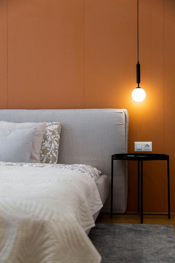 Luxurious Minimalist Residence With Sauna By Prestige Homes บูดาเปสต์ ภายนอก รูปภาพ